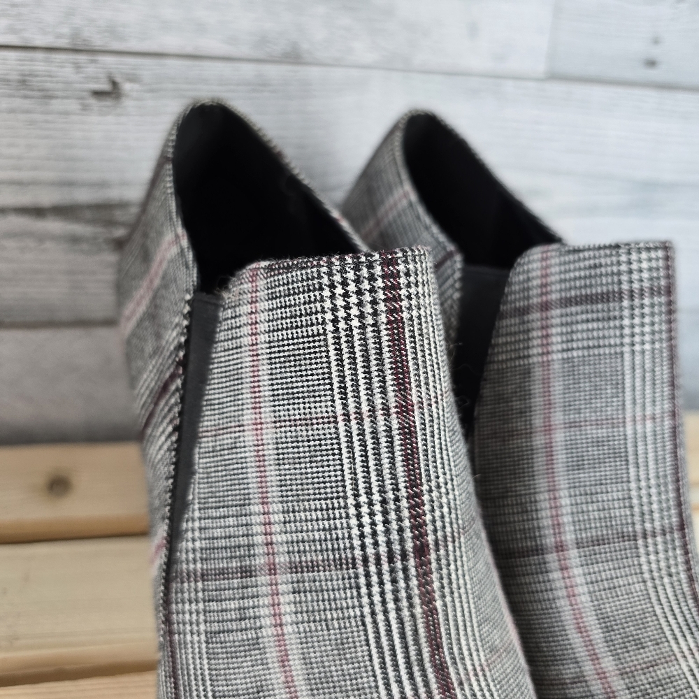 Le Chateau Plaid Slip On Ankle Boots Womens Size 39 - Picture 13 of 15